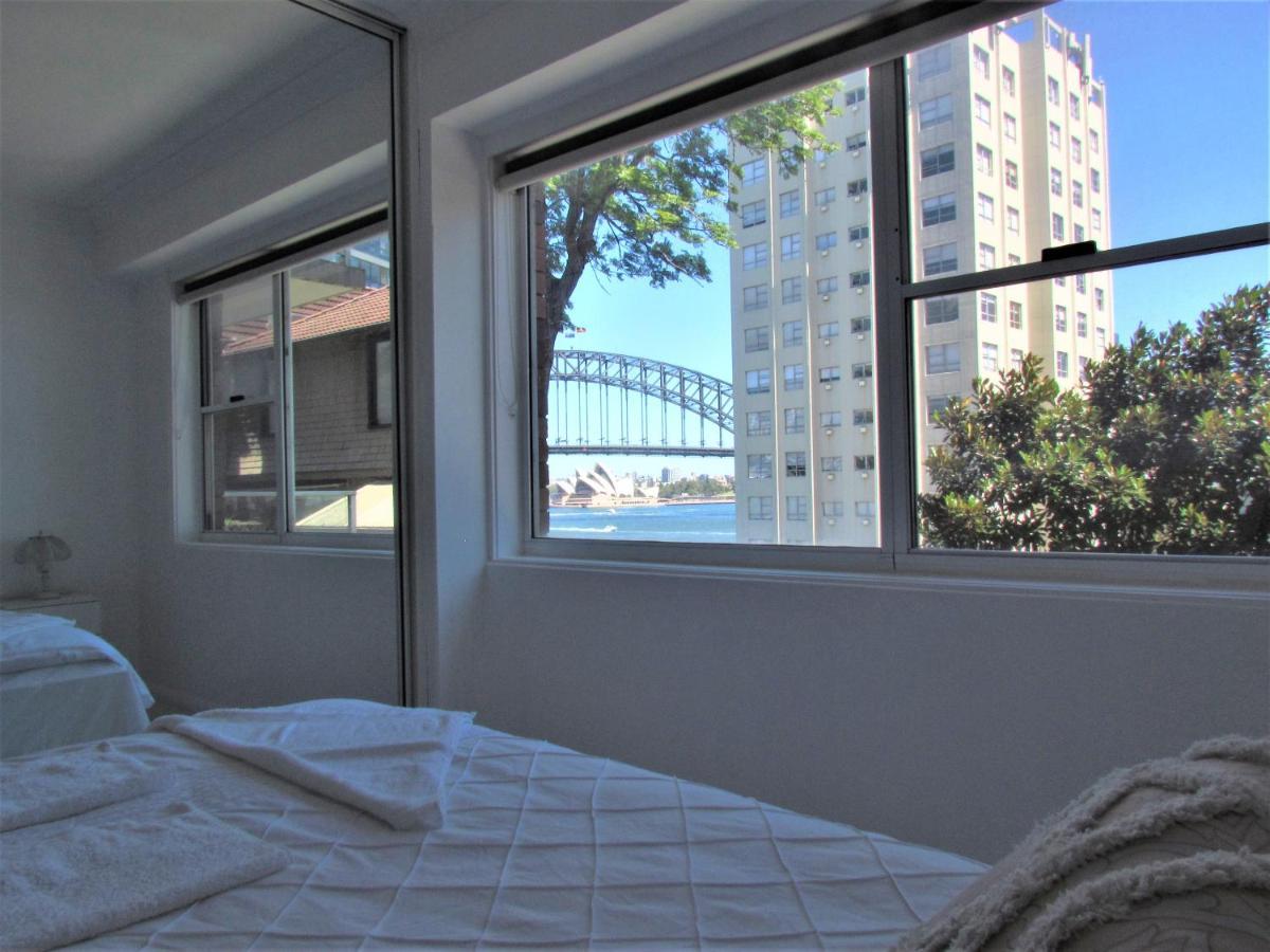 Spectacular Views Of Harbour With Car Space Sydney