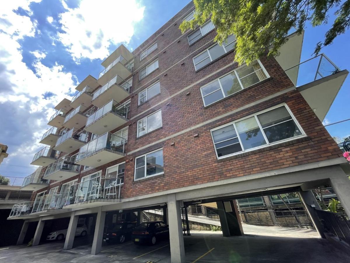 Apartment Spectacular Views Of Harbour With Car Space Sydney
