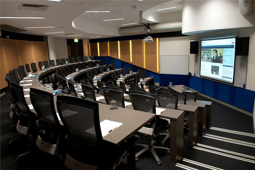 Hotel Lakeside And Conference Centre 4*