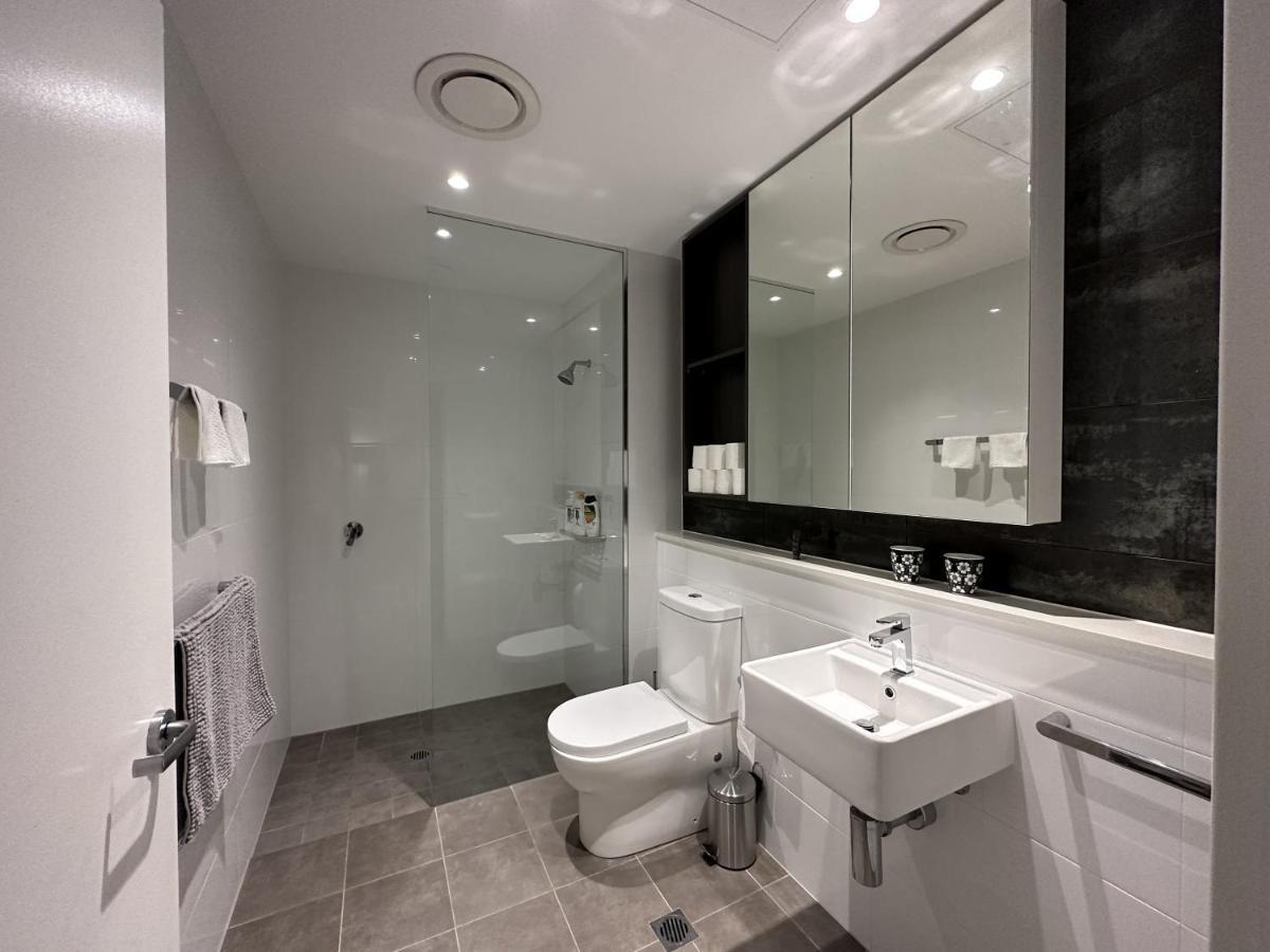 Chatswood Cbd Modern Apartment