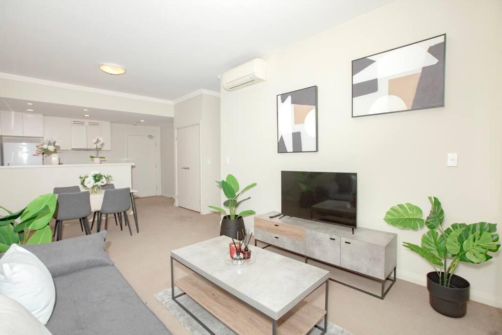 Cozy Apt In Wentworth Point Apartment *