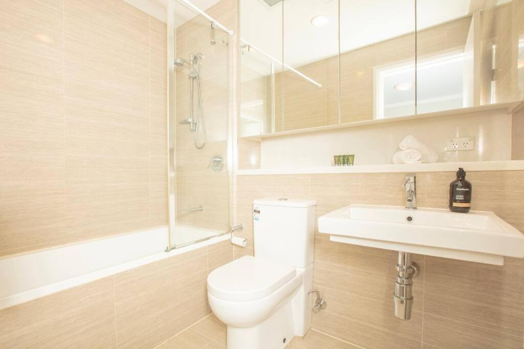 Cozy Apt In Wentworth Point *