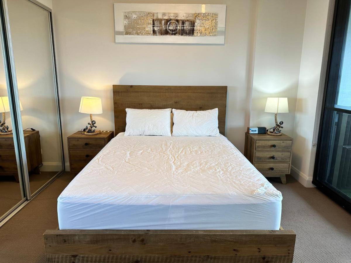 Location In Olympic Park Apartment *