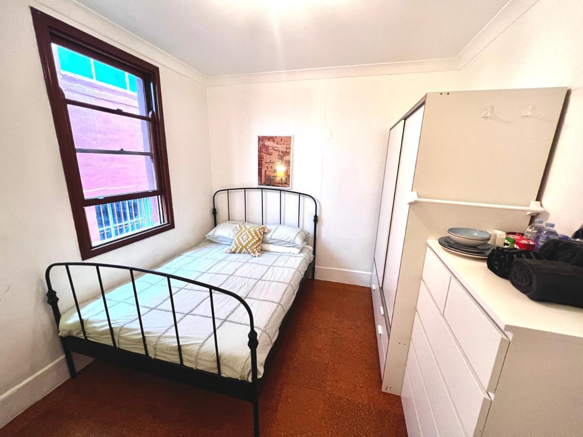 Homestay Belvoir Street Department