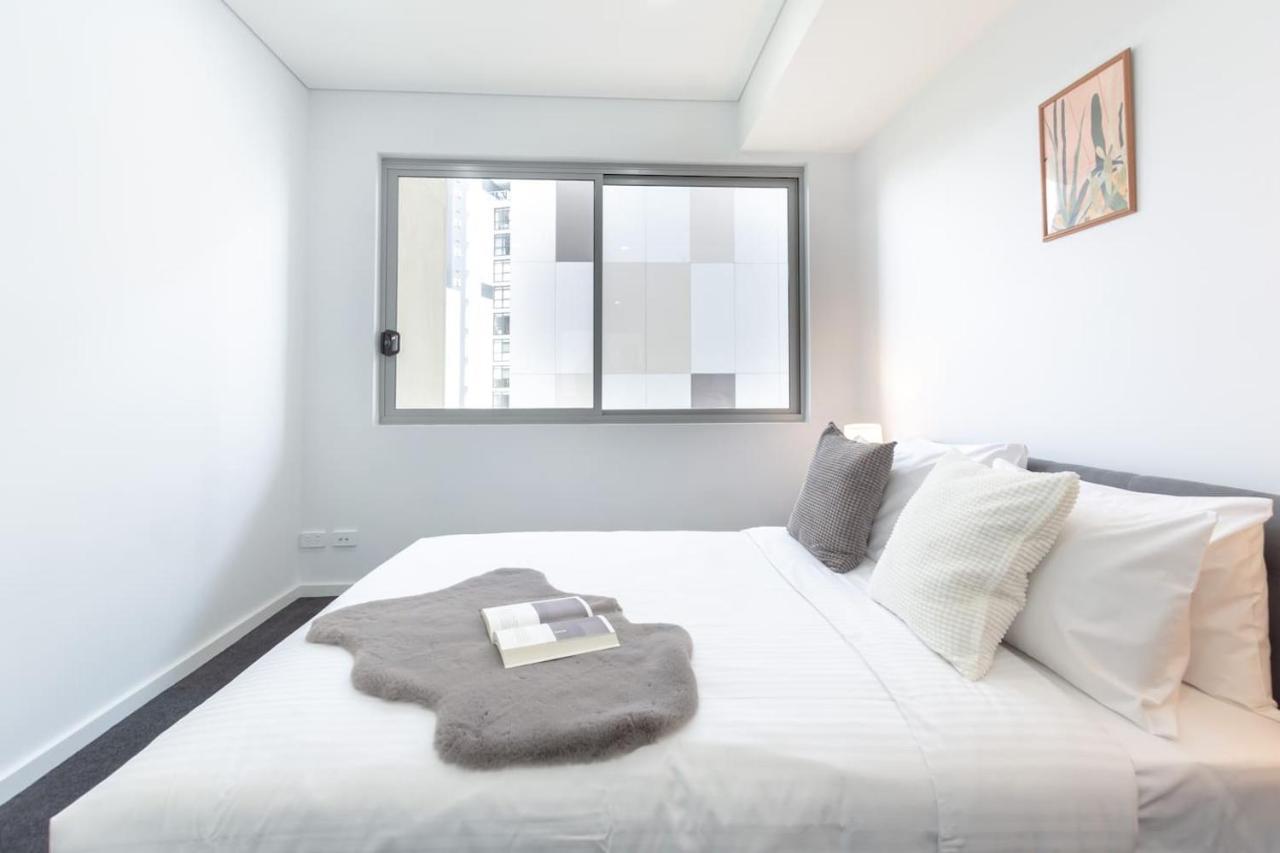 Cozy 2br W Free Parking Near Westfield Parramatta *