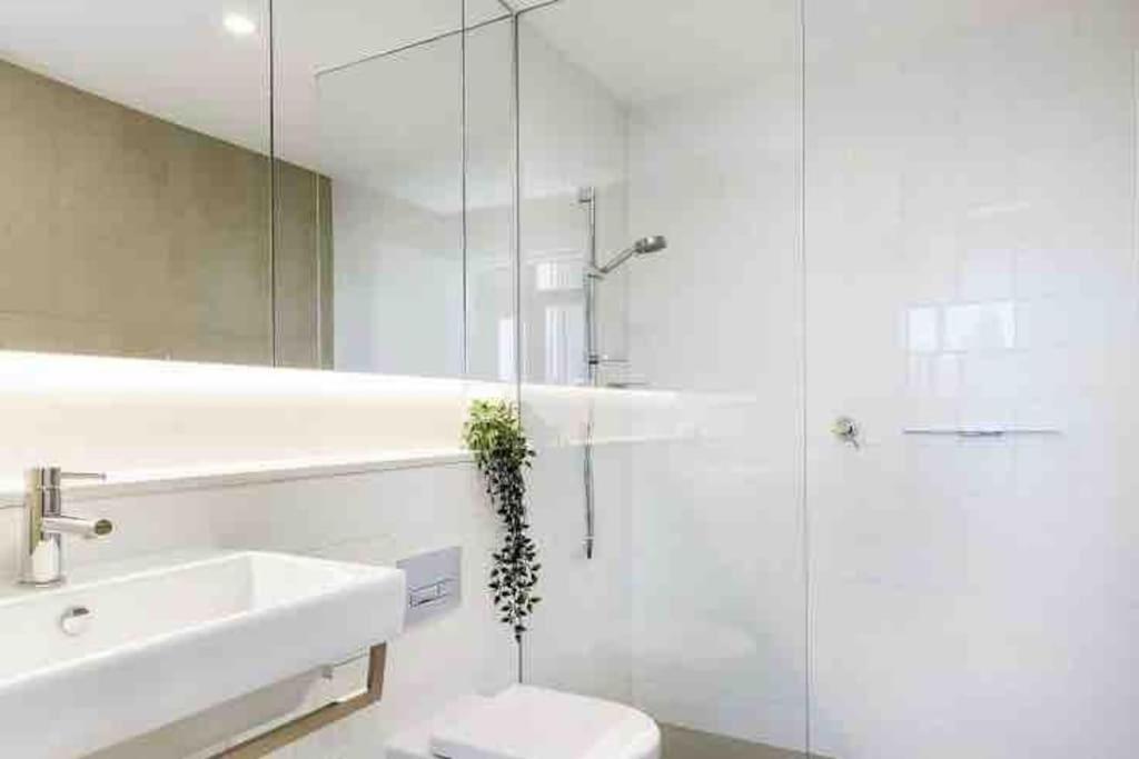 Luxury In Cbd Apartment