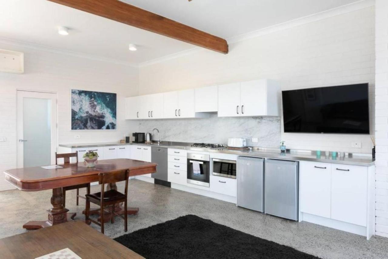 Upscale Cliffside With Ocean Views North Bondi Sydney