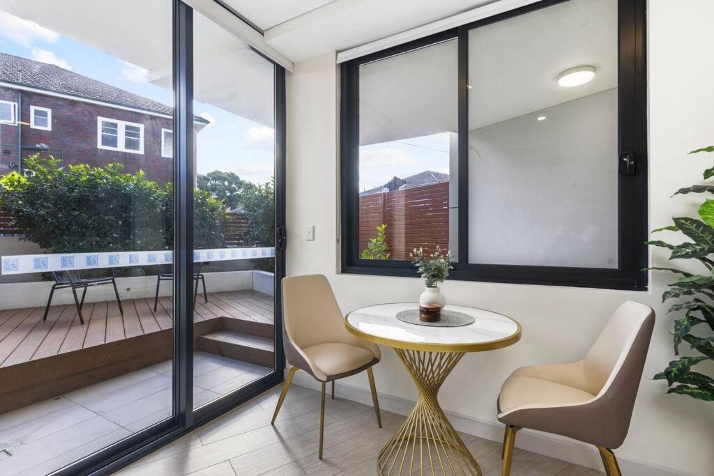 Spacious One Bed Apt In Ashfield Apartment Sydney