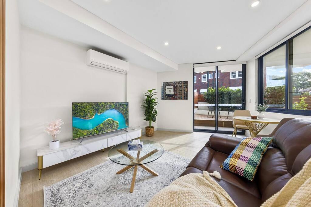 Spacious One Bed Apt In Ashfield Apartment