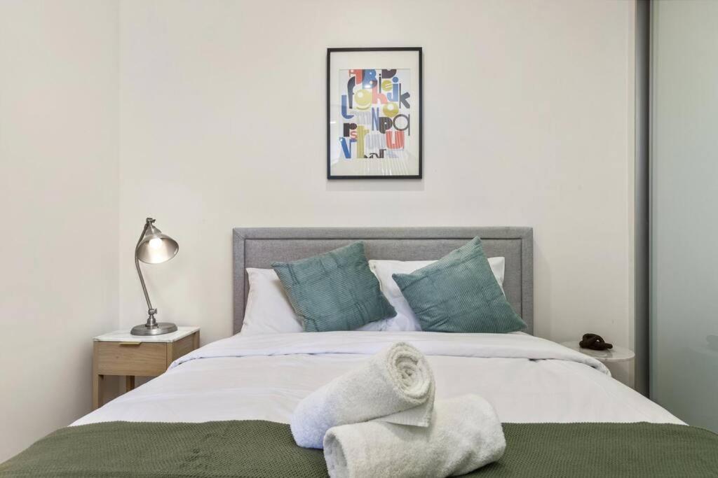 Spacious One Bed Apt In Ashfield Apartment