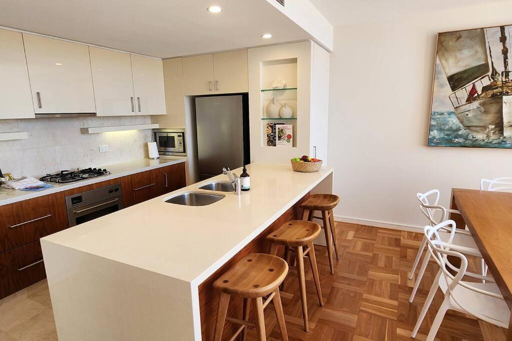 Apartment Penthouse With Private Terrace, Parking + 2 Pools