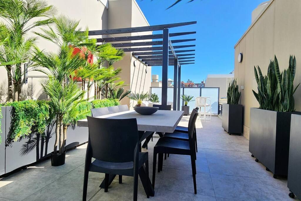 Apartment Penthouse With Private Terrace, Parking + 2 Pools