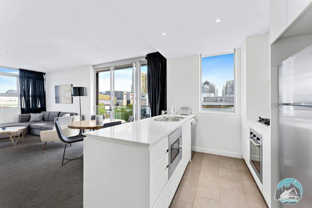 Aircabin - Chatswood - Walk To Station - 2 Beds Apt