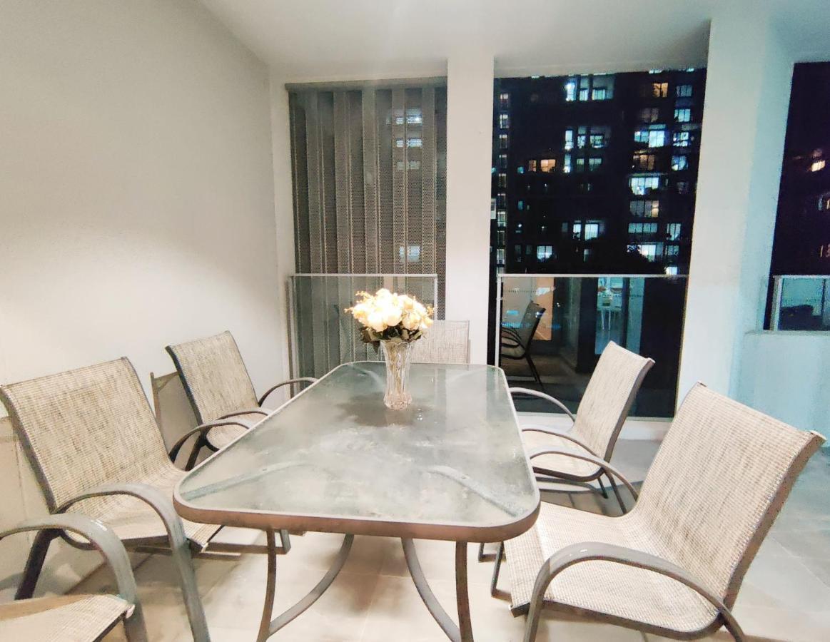 3br Apt Near Stadiums, Family-friendly, Cozy Decor Apartamento