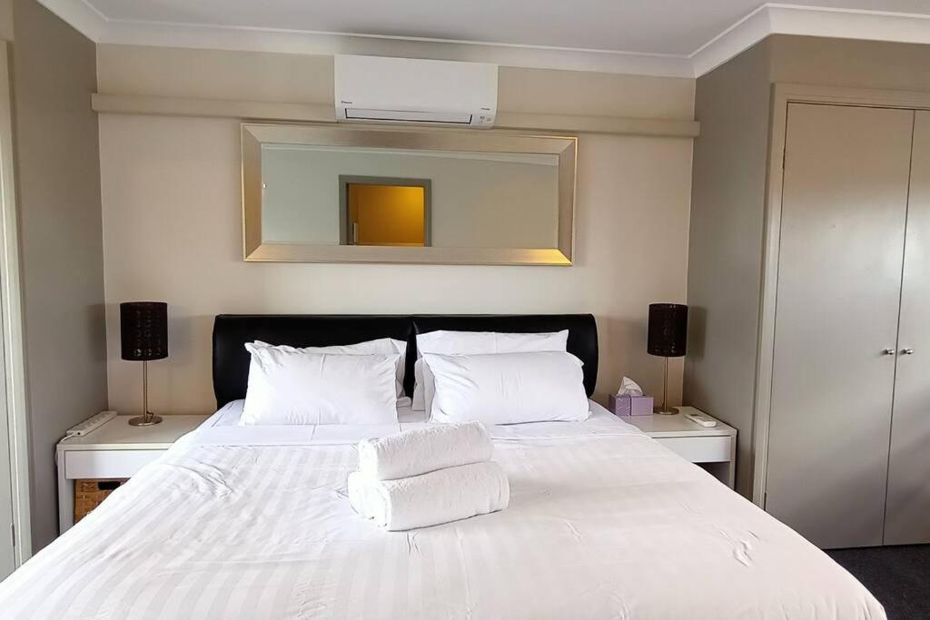 Location And Lifestyle - 2 Bed, 2 Bath And Parking