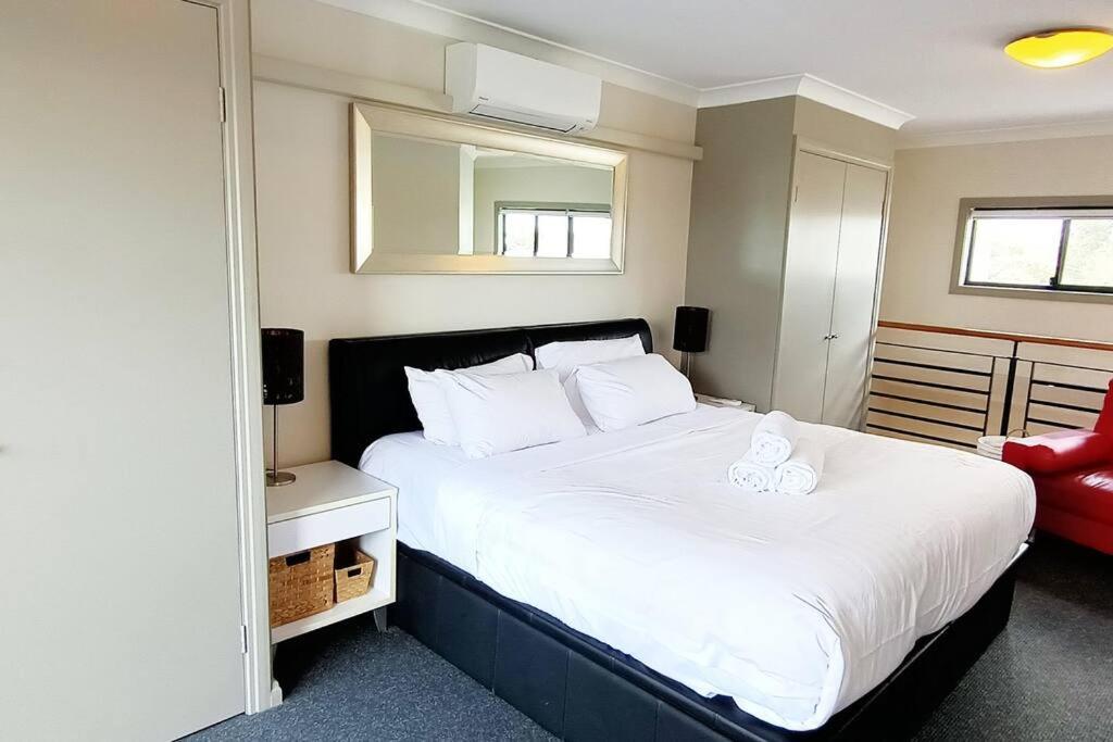 Location And Lifestyle - 2 Bed, 2 Bath And Parking Apartment *