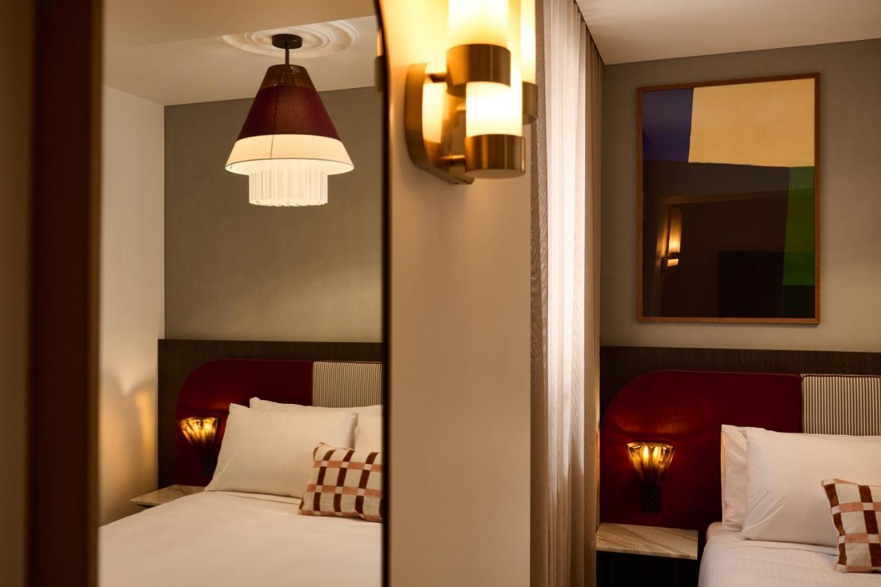 Morris Sydney, Handwritten Collection Hotel