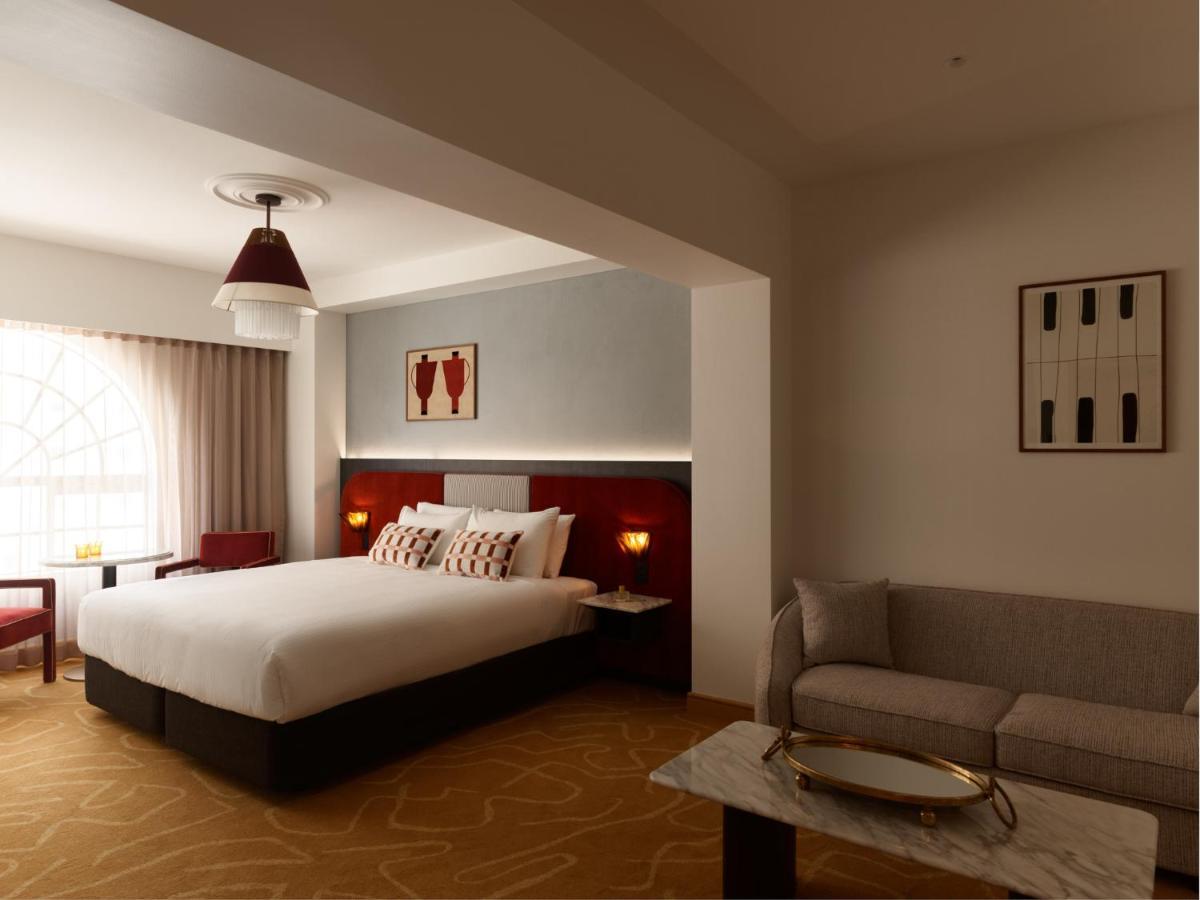 Morris Sydney, Handwritten Collection Hotel Sydney