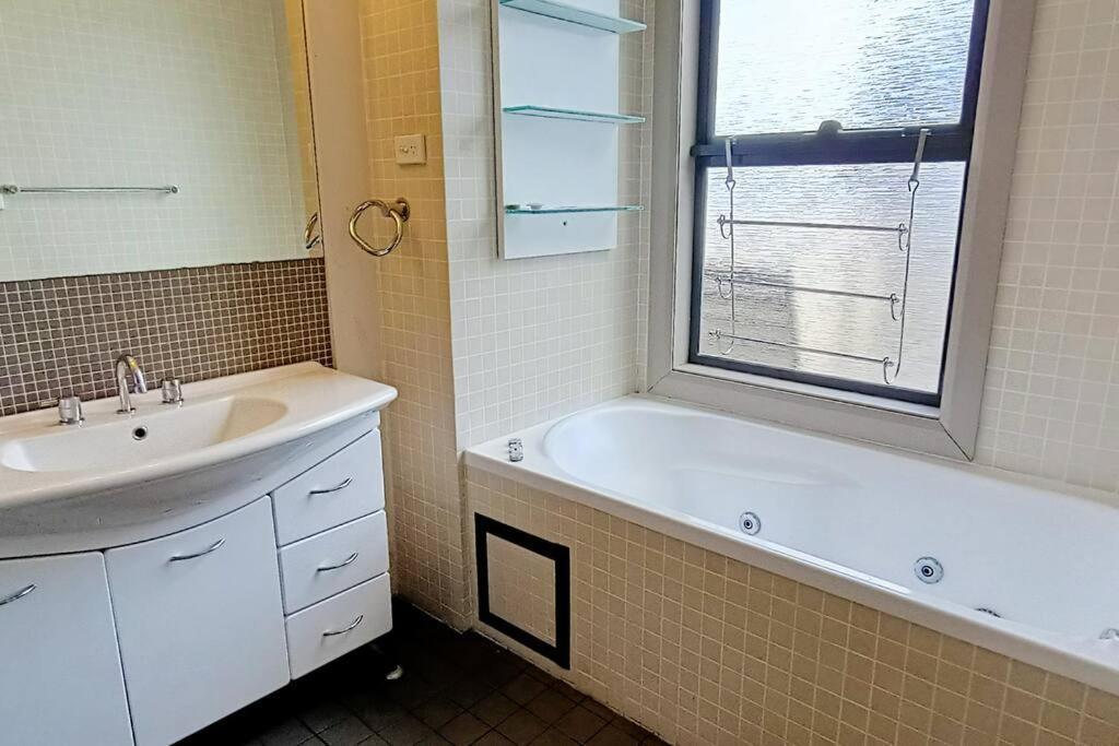 Location And Lifestyle - 2 Bed, 2 Bath And Parking