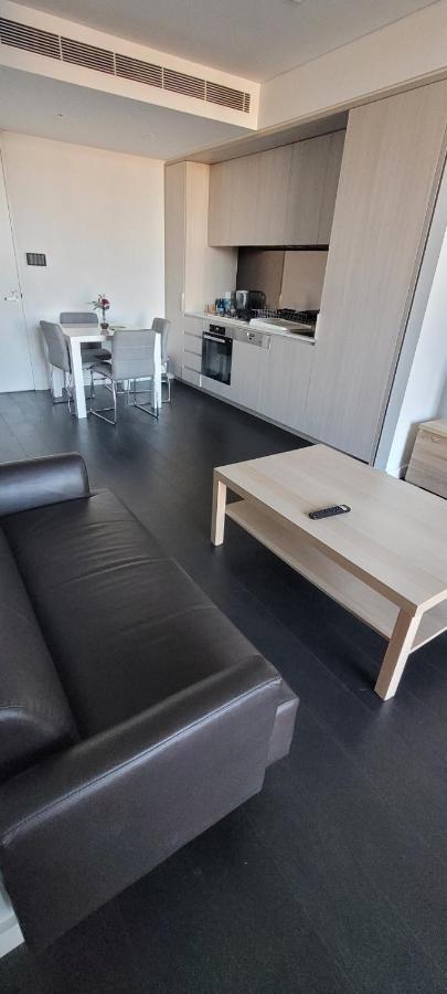 1bed & Large Study In The Heart Of Parramatta Apartamento