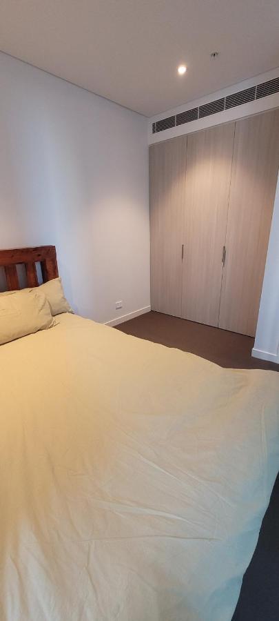 1bed & Large Study In The Heart Of Parramatta