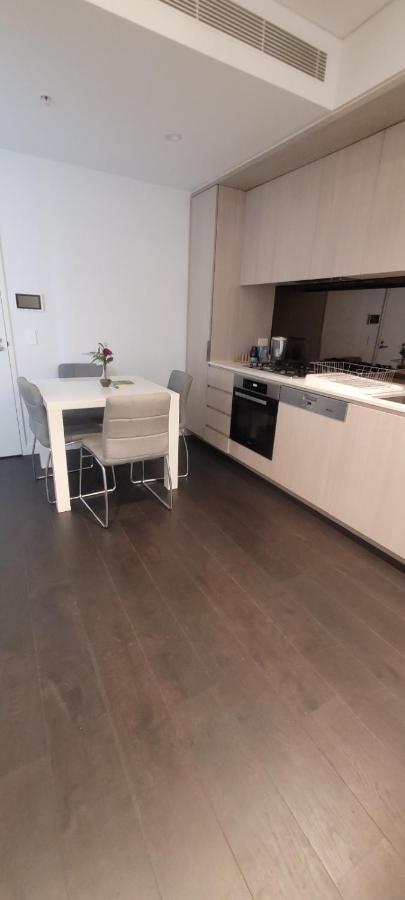 Apartamento 1bed & Large Study In The Heart Of Parramatta Sidney