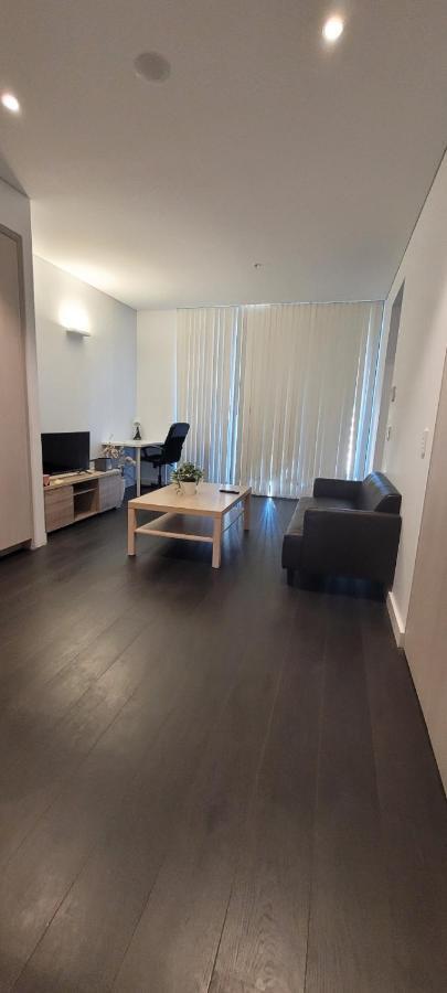1bed & Large Study In The Heart Of Parramatta