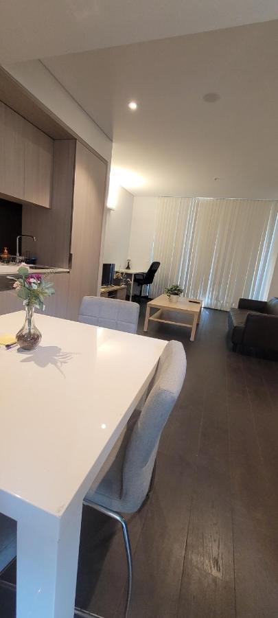 1bed & Large Study In The Heart Of Parramatta Sidney