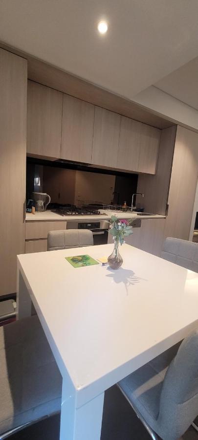 1bed & Large Study In The Heart Of Parramatta Apartamento
