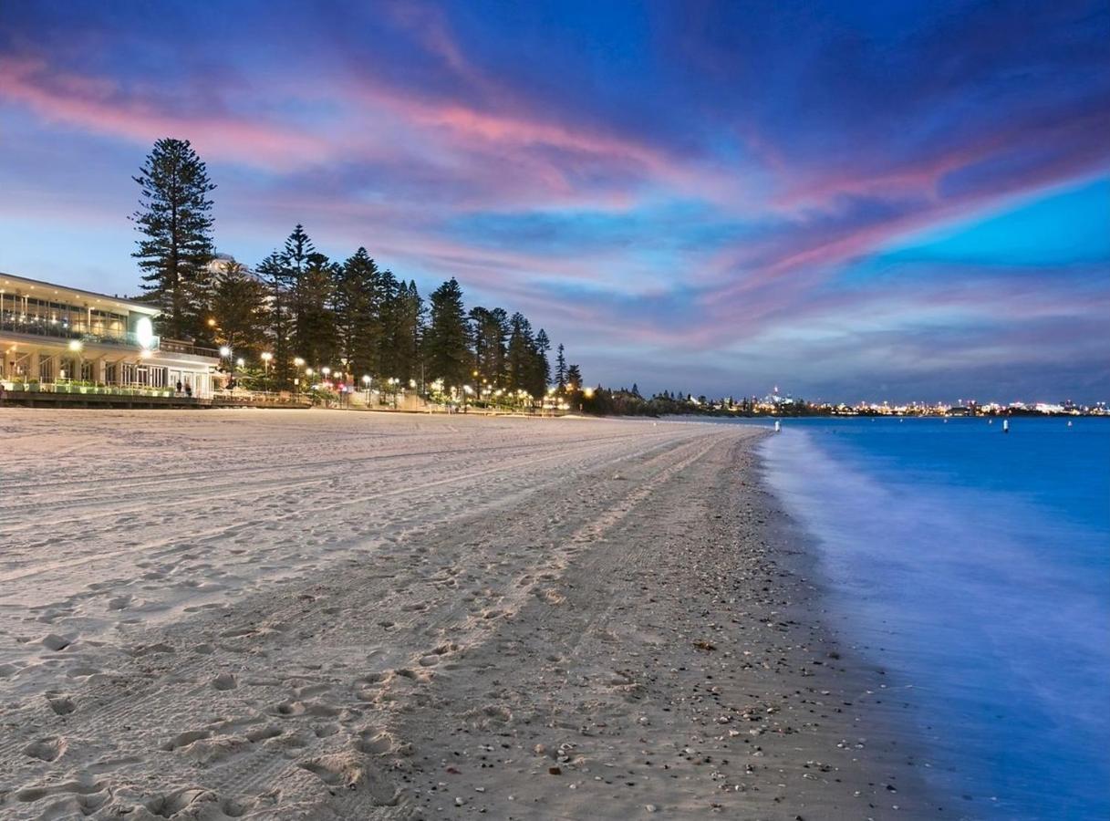 Homestay Small B Of South Bay And Airport Sydney