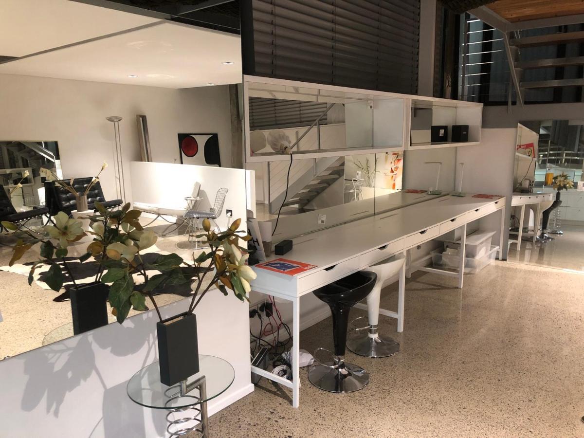 Architectural Loft: Rooftop Garden Oasis With Views Pousada Sidney