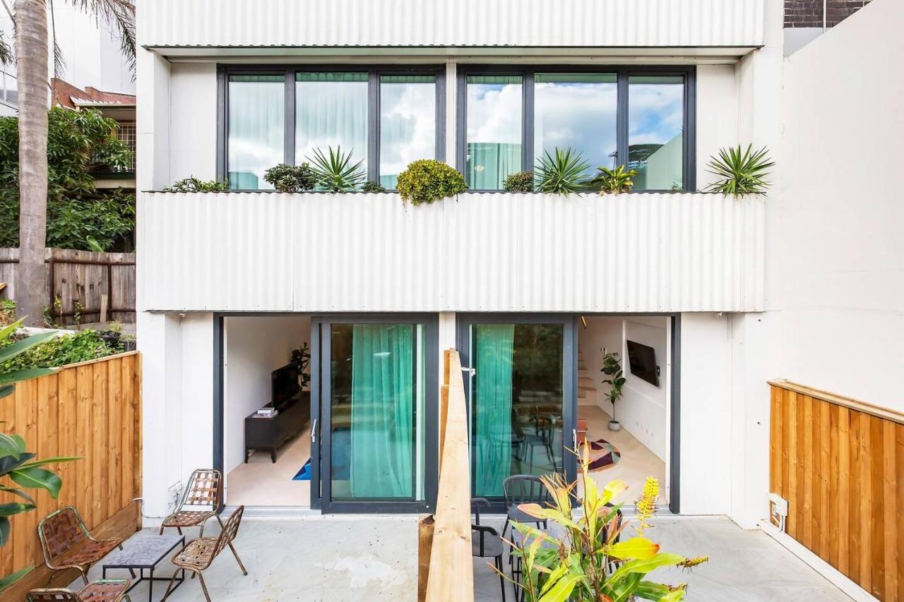 'the Fern' Split-level Eco Luxury With Lush Courtyard