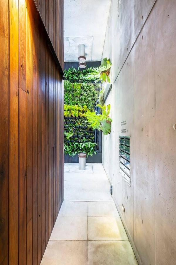 'the Fern' Split-level Eco Luxury With Lush Courtyard Sidney