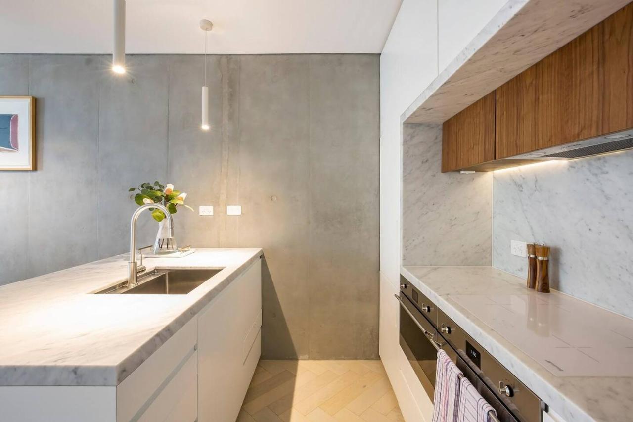 'the Fern' Split-level Eco Luxury With Lush Courtyard