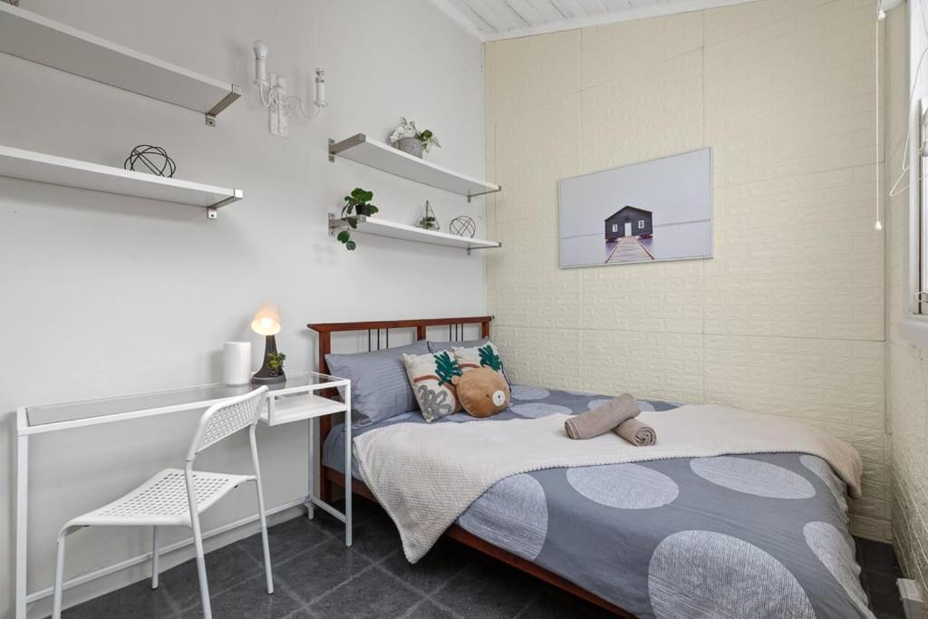 Cozy House In Kensington Near Unsw & Light Railway * Sydney