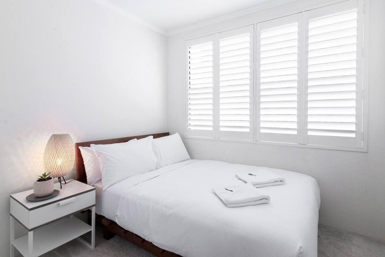 Chic Surry Hills Style With Parking Apartment