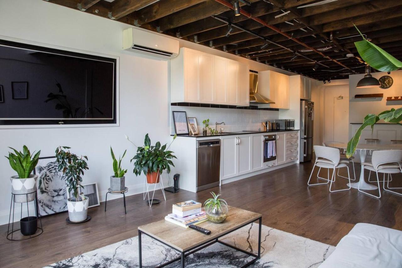 Loft-style Living - Sophisticated Urban Retreat