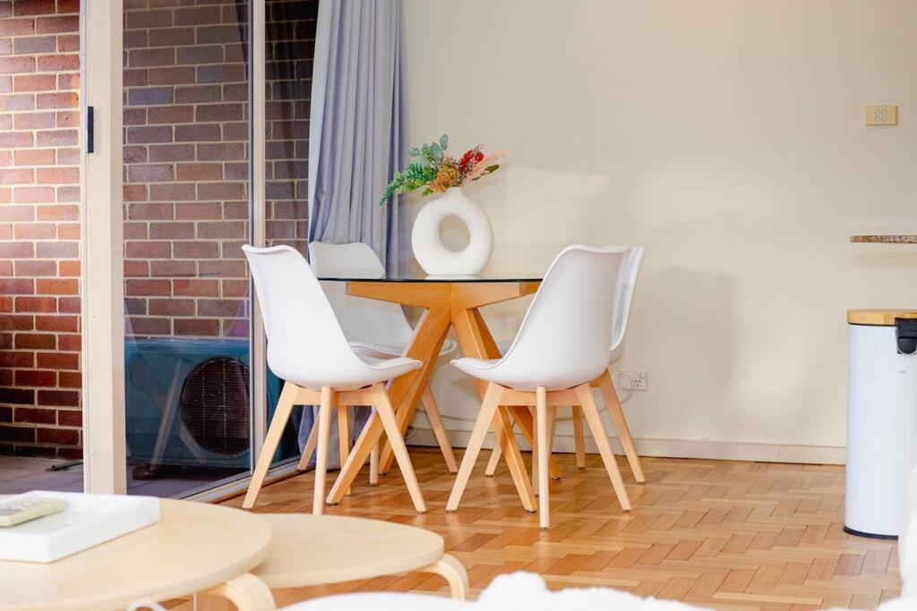 Perfect Manly Retreat, In The Heart Of Manly, Family & Couple Friendly With Car Spot Apartment Sydney
