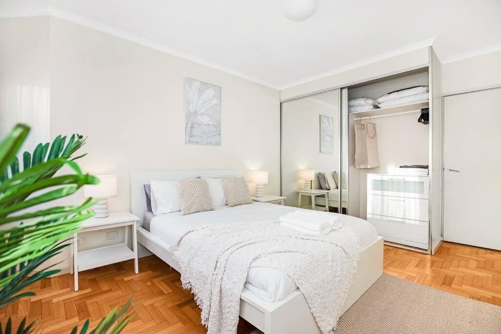 Perfect Manly Retreat, In The Heart Of Manly, Family & Couple Friendly With Car Spot * Sydney