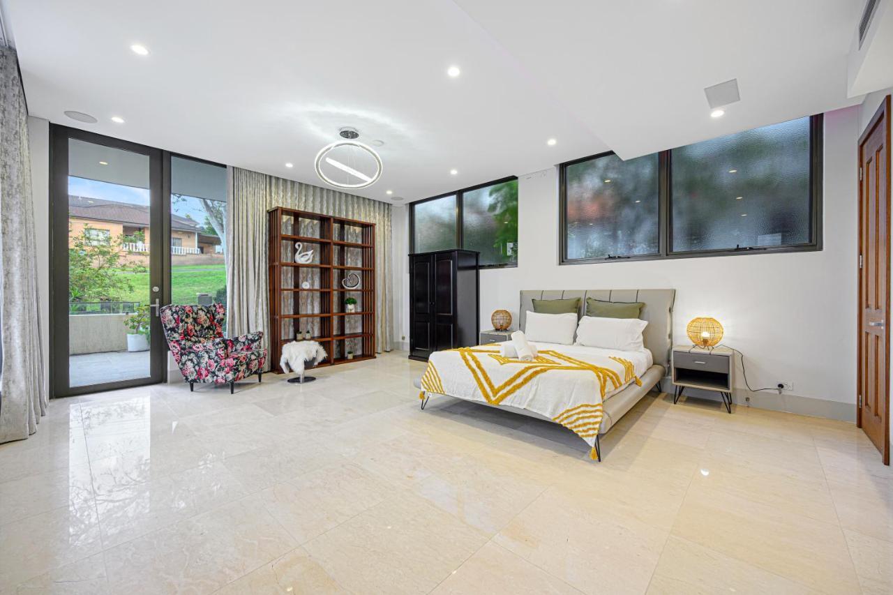 Putney Brand New Luxury House Pool & Waterview *