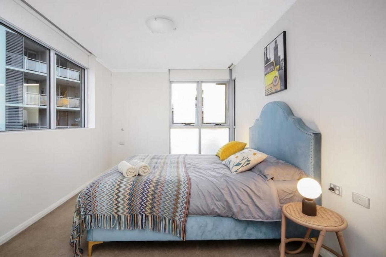 2 Bedroom In The Heart Of Rhodes Apartment