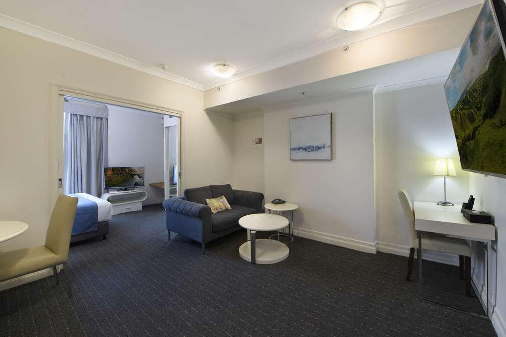 Yehs Harbour * Sydney