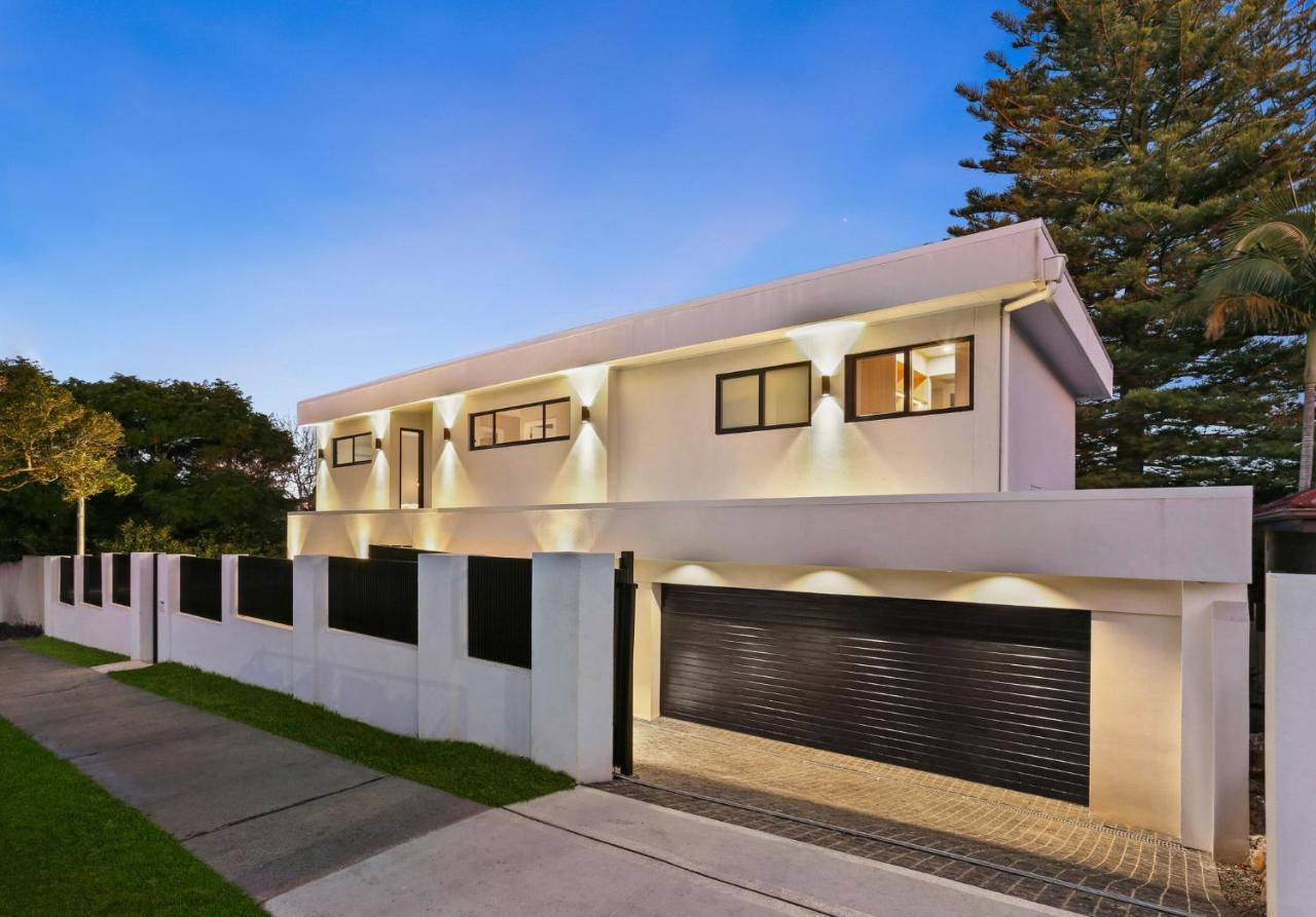 New Big Stylish House In Connells Point With 4 Big Bedroom, Swimming Pools , Views On Balcony * Sydney