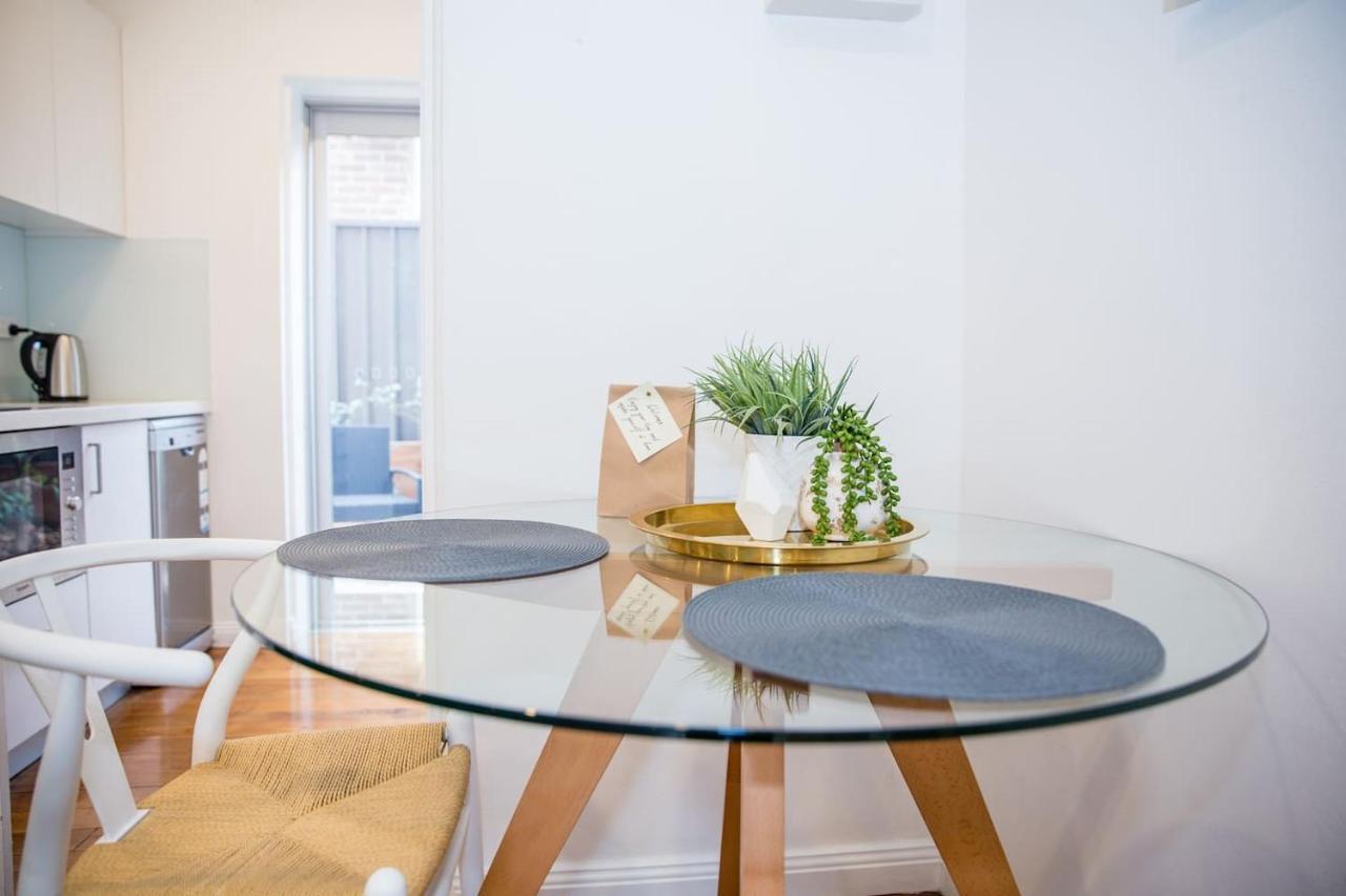 Esperanza Gardens - A Stylish Victorian Apartment *