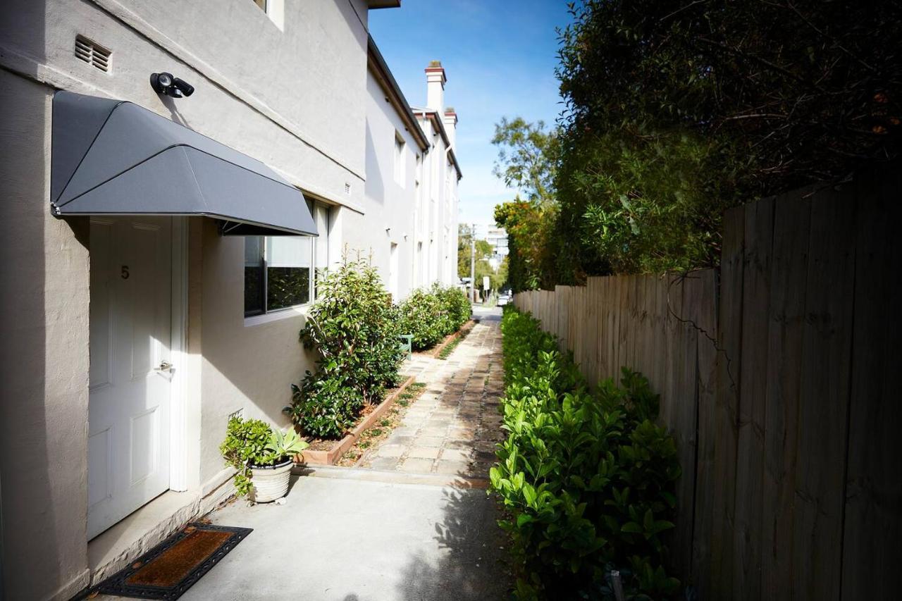 Esperanza Gardens - A Stylish Victorian Apartment Sydney