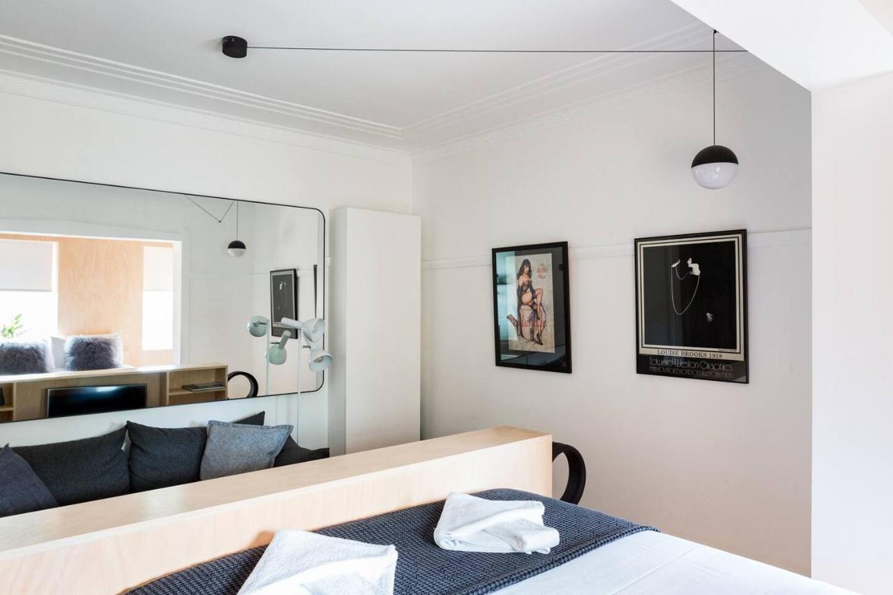 Designer Darlinghurst Studio With Rooftop Views Sidney