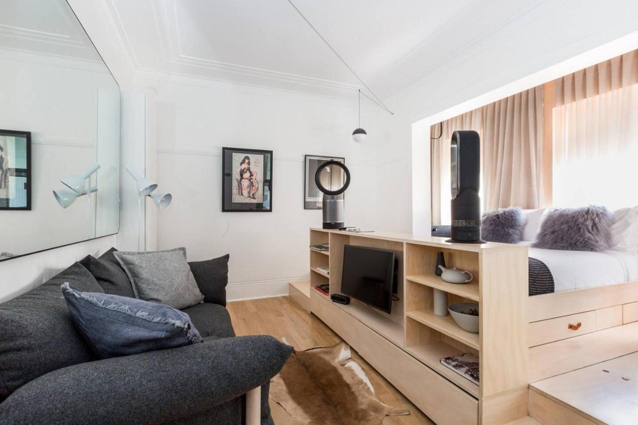 Designer Darlinghurst Studio With Rooftop Views *