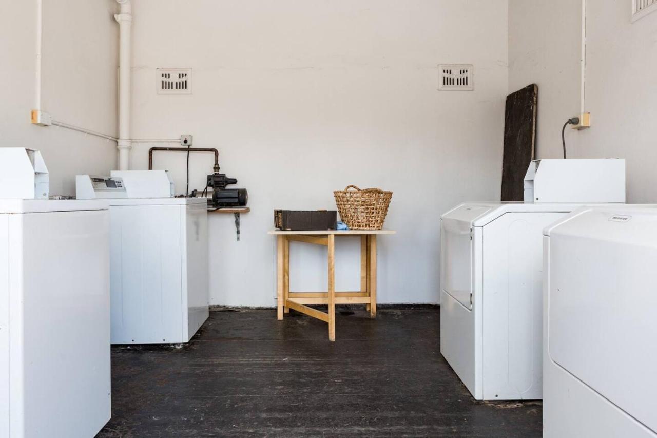 Designer Darlinghurst Studio With Rooftop Views Sidney