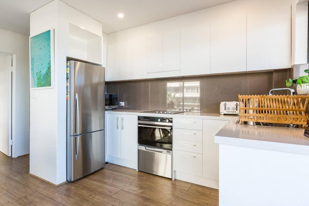 Bondi Beachfront Lifestyle - Ocean Views And Parking Sydney