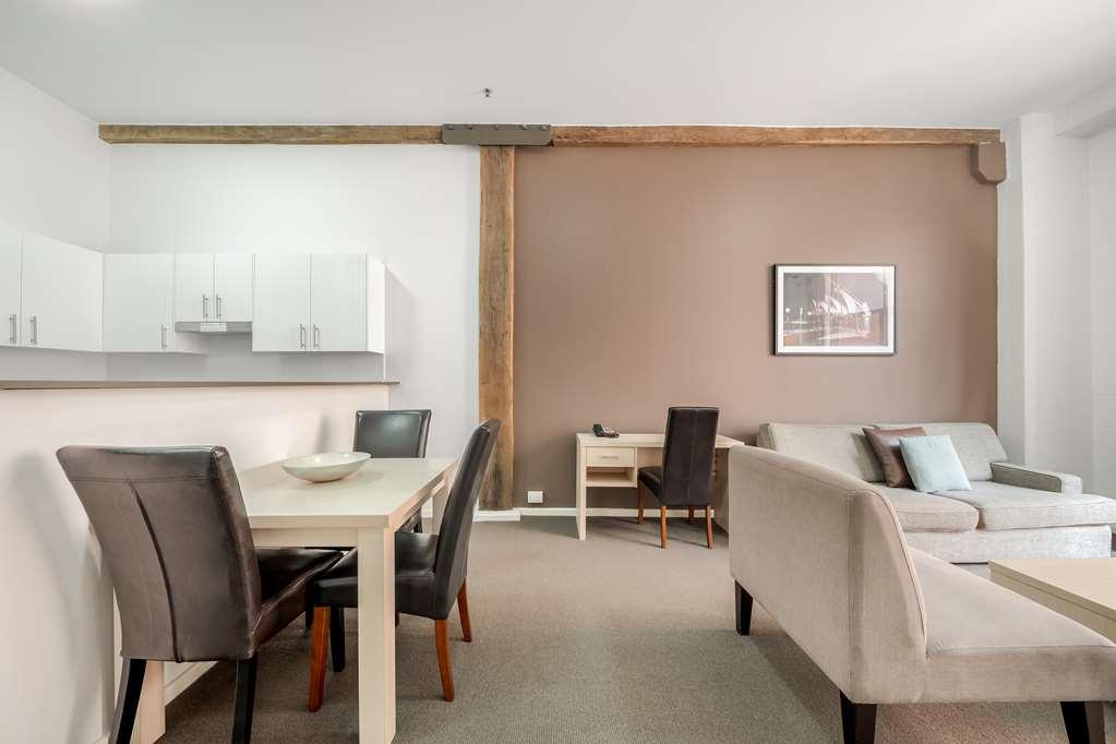 Oaks Goldsbrough Aparthotel 4*